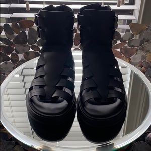 Zara Man Roman Sandal